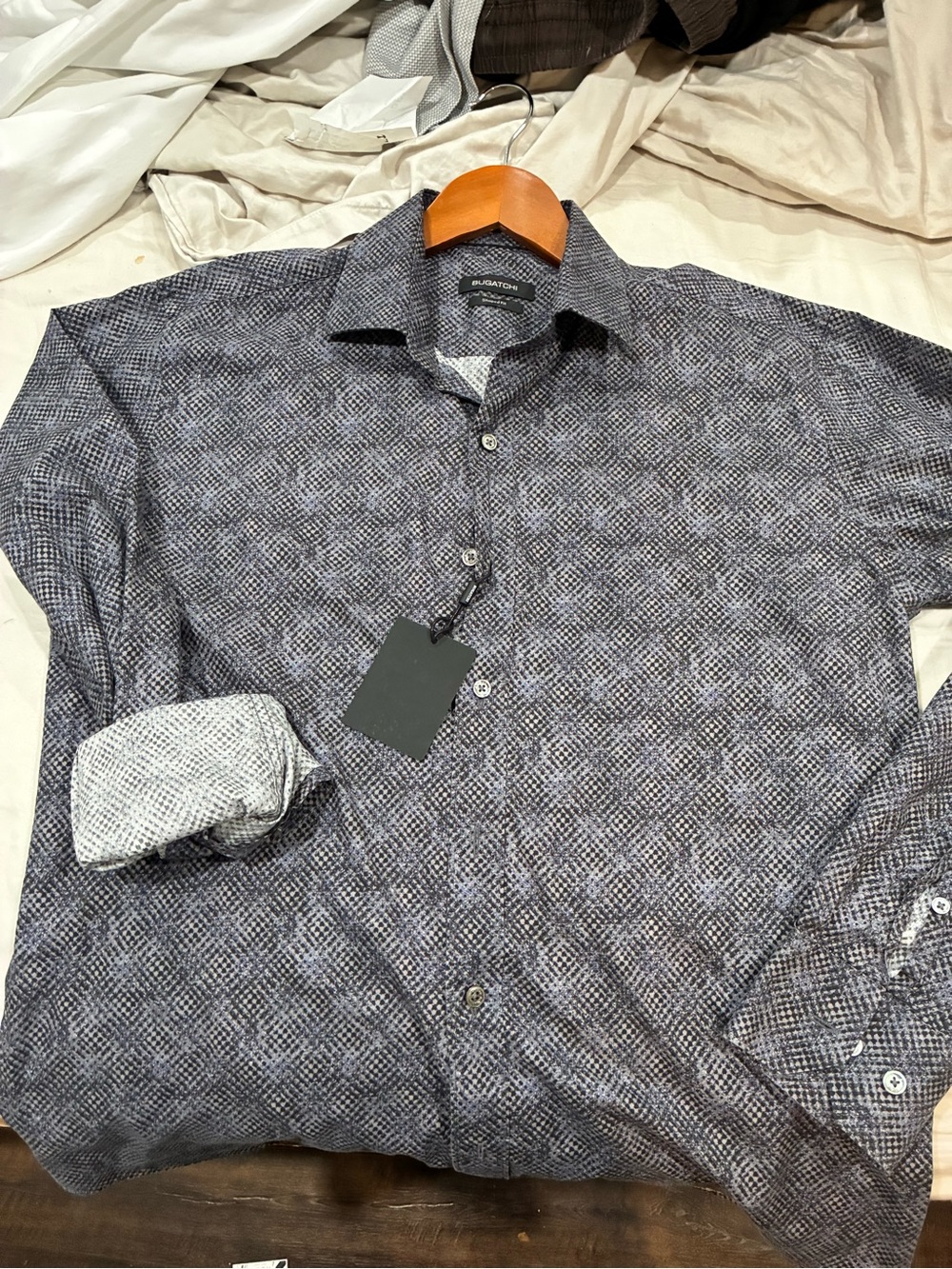 Bugatchi Men’s Black and Gray Textured Button-Down Shirt. Shape fit medium - Picture 3 of 5
